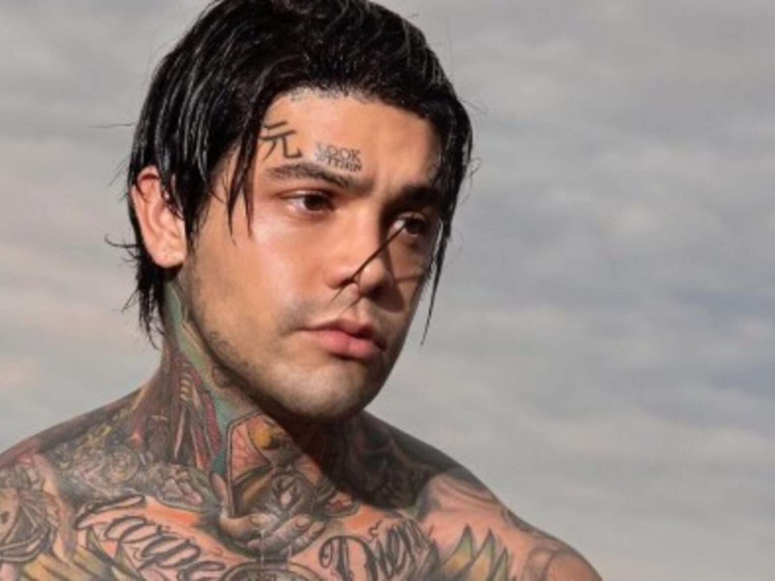 Avianca demandará a un influencer por realizar una broma a bordo de un avión y grabar la reacción de los pasajeros | FM Avenida