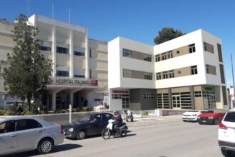 Bahía Blanca: al menos diez despidos en el Hospital Italiano y denuncias por falta de pago de indemnizaciones | FM Avenida
