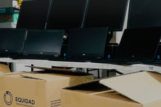 Bomberos recibió importante donación de equipamiento informático | FM Avenida