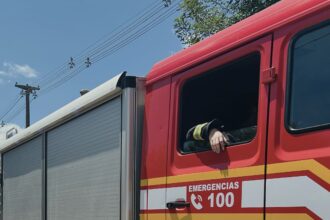 Bomberos sofocó un incendio de vehículo en Litoral al 2700 | FM Avenida