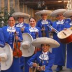 Buenas noticias para California: Gavin Newsom homenajeó a "El Mariachi Reyna de Los Ángeles"  el primer conjunto de mariachi integrado por mujeres | FM Avenida