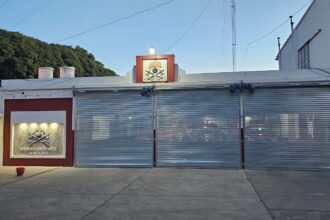 Cambio en los portones de acceso del cuartel de Bomberos Voluntarios | FM Avenida