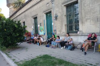 Centro de Formación Laboral 401: largas filas y reclamos por la inscripción a cursos gratuitos | FM Avenida