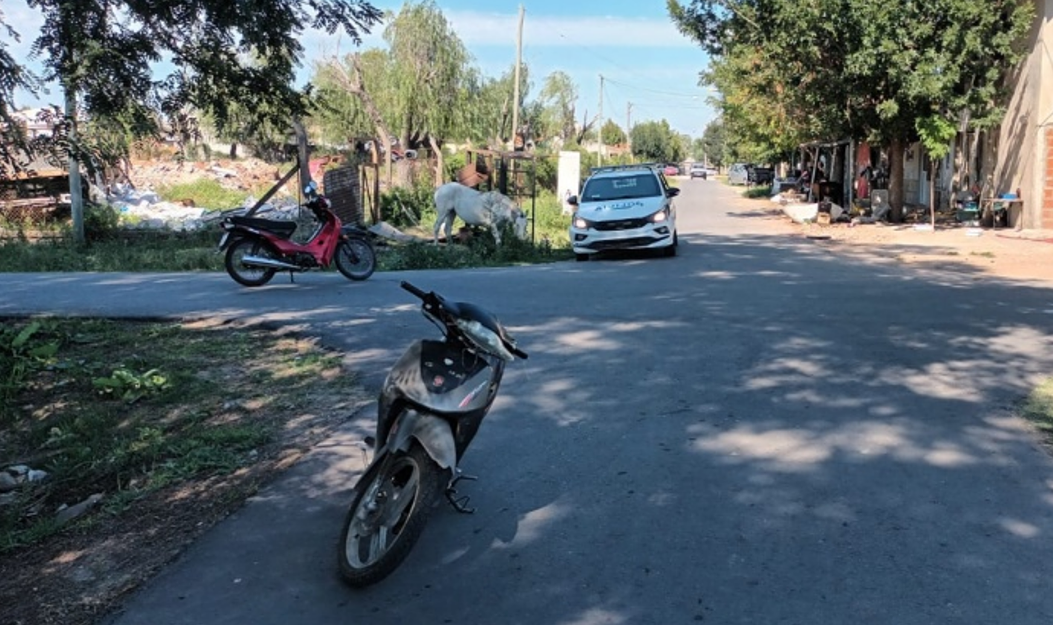 Choque entre dos motos dejó cuatro personas hospitalizadas, incluyendo una niña de 10 años | FM Avenida