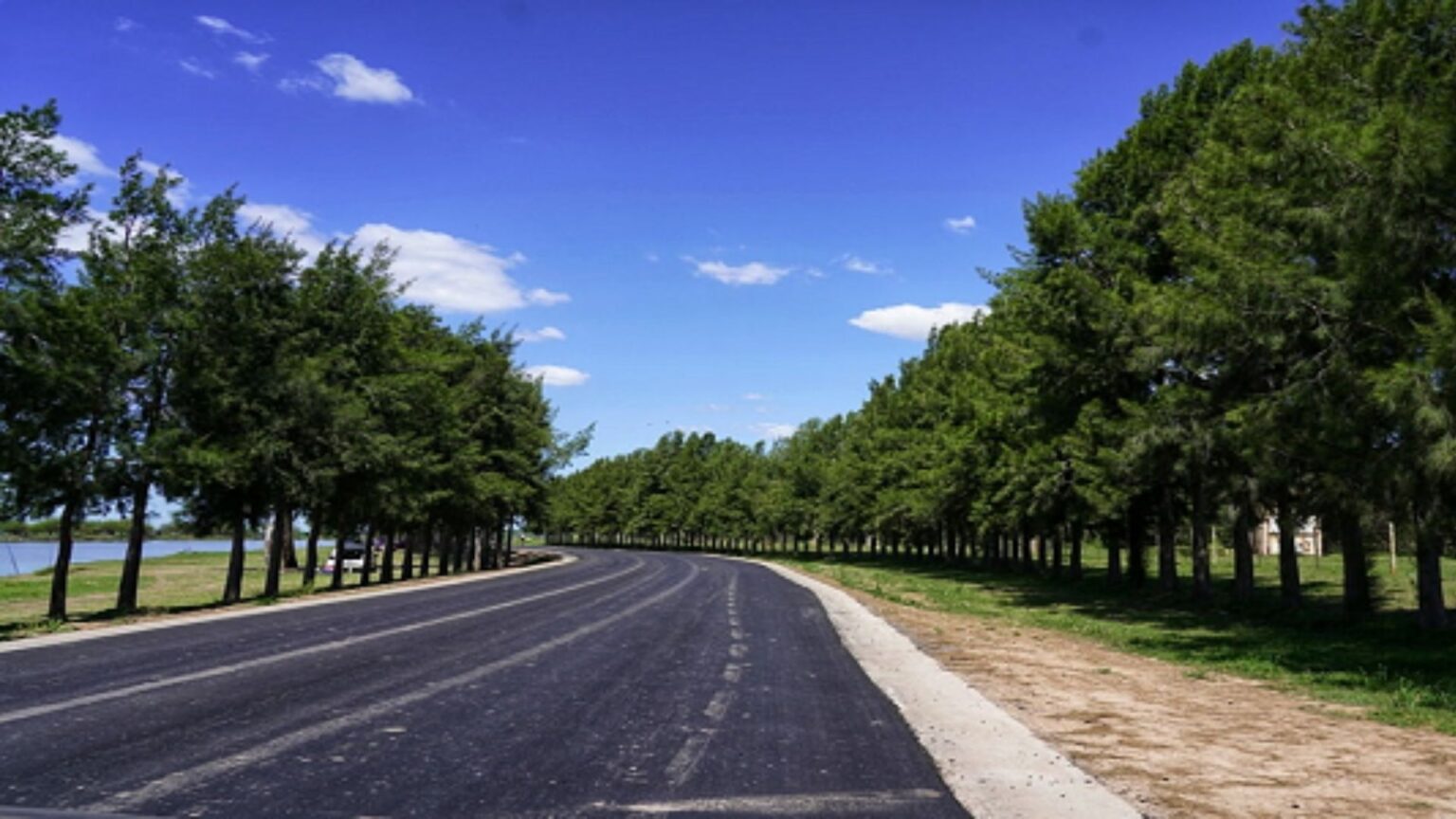 Debate en Baradero: el Municipio analiza cobrar a turistas por el uso de la costa pública | FM Avenida