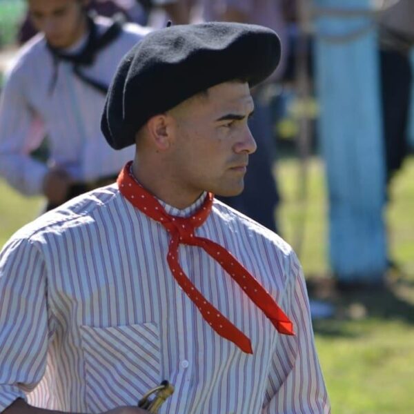 Derivan a Buenos Aires a jinete que cayó del caballo en la doma de El Fortín: piden cadena de oración | FM Avenida