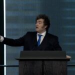 Desde EEUU, Milei acusó al dueño de FATE por los 920 despidos en San Fernando y dijo: "Se terminó la Argentina corrupta" | FM Avenida