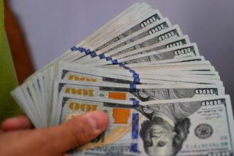 Dólar blue hoy: a cuánto cotiza este lunes 23 de marzo | FM Avenida