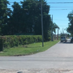 Dos jóvenes con lesiones leves tras un choque entre una moto y una camioneta | FM Avenida