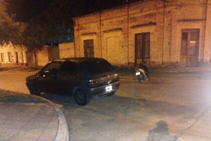 Dos menores con lesiones leves tras una colisión entre una moto y un automóvil | FM Avenida