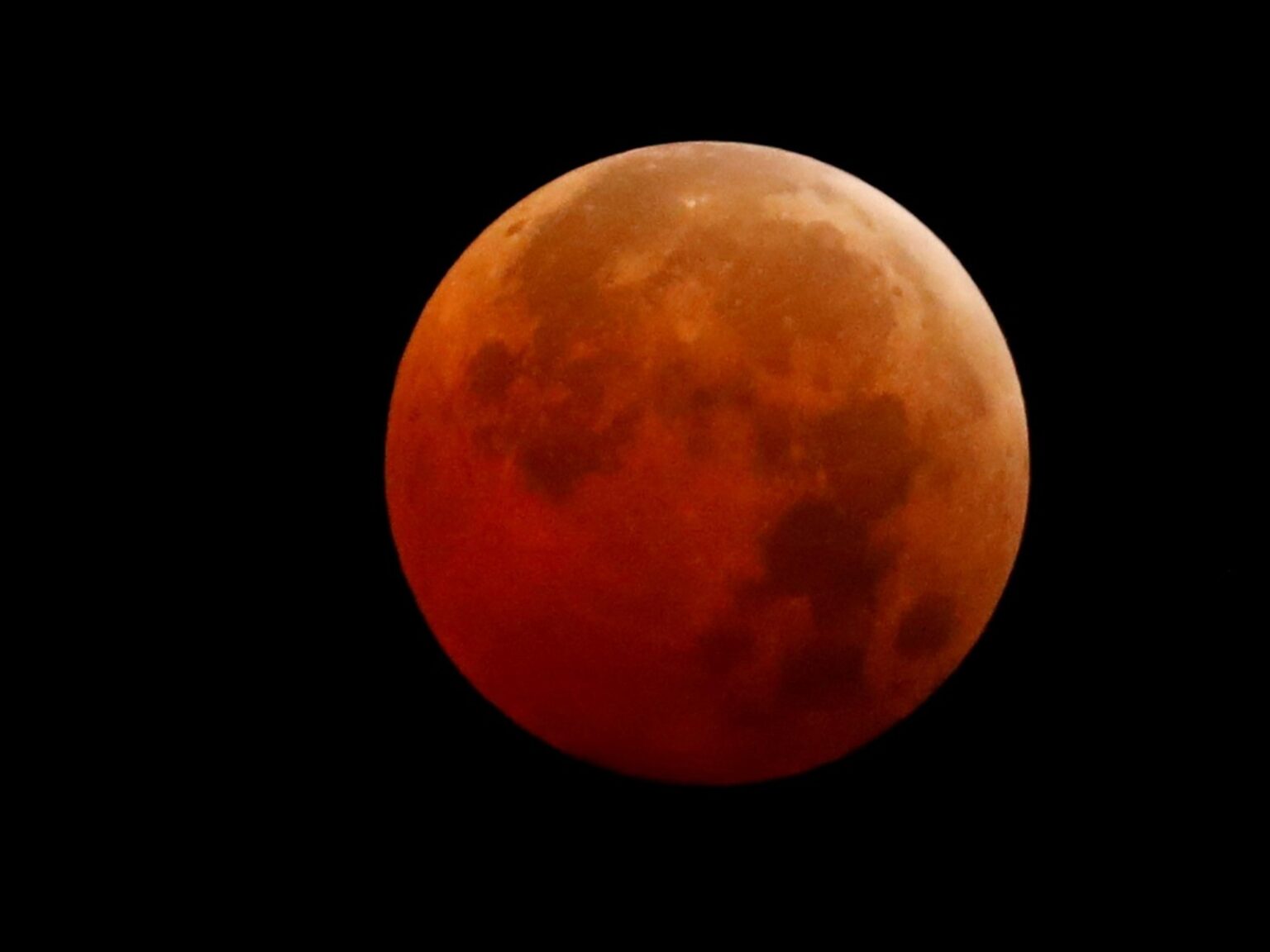 Eclipse lunar total, EN VIVO: seguí la "Luna de Sangre" este 3 de marzo de 2026, minuto a minuto | FM Avenida