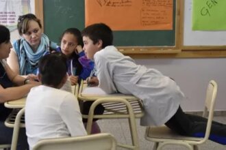 El Concejo Deliberante aprueba capacitación obligatoria en neurodiversidad para docentes y estatales | FM Avenida