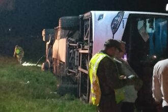 El Hospital atendió a 45 personas con distintas heridas tras el vuelco del colectivo | FM Avenida