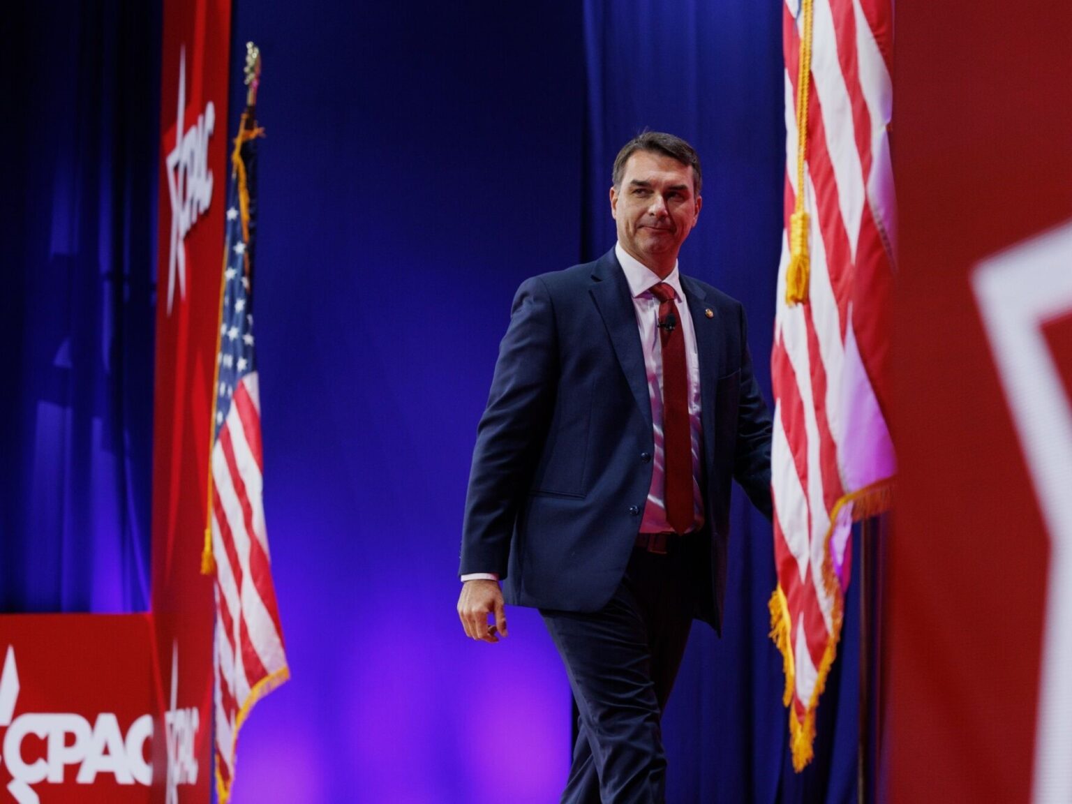 El hijo de Jair Bolsonaro se comparó con Donald Trump y aseguró que se ve como presidente de Brasil | FM Avenida