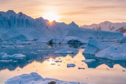 El “imán” de meteoritos del planeta: por qué más del 60% de los hallazgos aparecen en la Antártida | FM Avenida