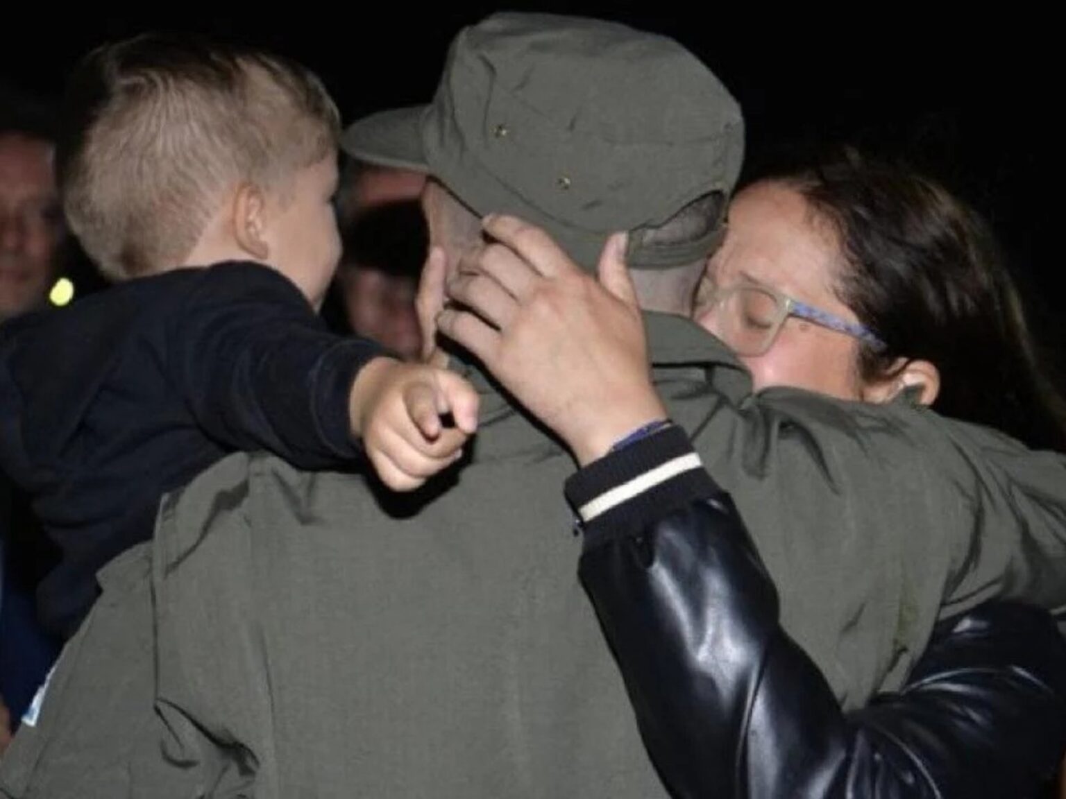 El mensaje de la esposa de Nahuel Gallo tras el regreso del gendarme a la Argentina: "Gracias por este milagro" | FM Avenida