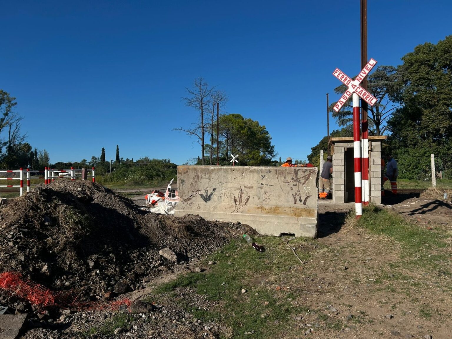 El paso a nivel de Basavilbaso continúa cerrado y crece la expectativa por su reapertura | FM Avenida