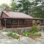 El sector que más desperdicia descubre un atajo increíble: transformar el plástico en casas, reenvasar los escombros en fachadas urbanas y cultivar ladrillos hechos con hongos | FM Avenida