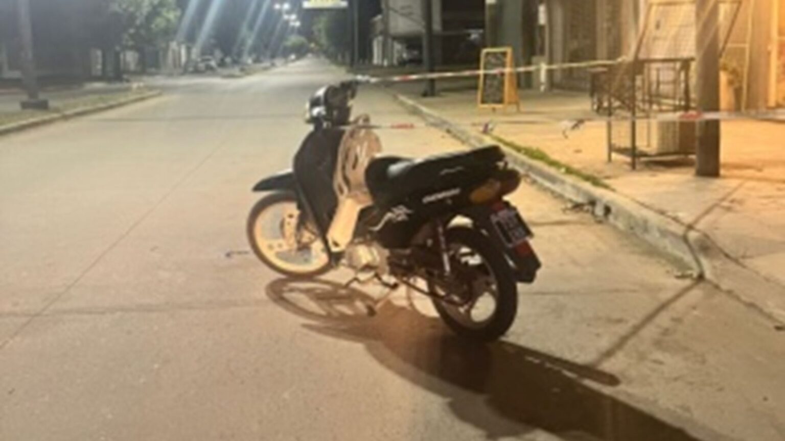 El séptimo accidente del jueves 19: una mujer herida tras caer con su hijo de una moto | FM Avenida
