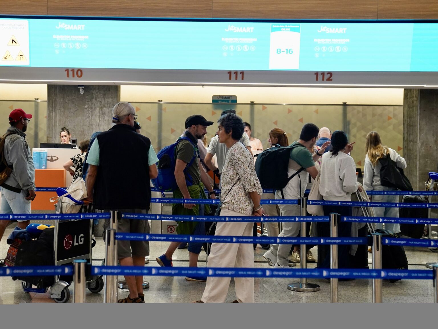 En febrero viajaron 1,6 millones de argentinos al exterior, menos que hace un año, pero se volvió a agrandar el déficit turístico | FM Avenida