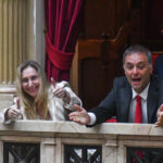 En un intento por recuperar el control de la agenda, el Gobierno anunció que enviará un paquete de proyectos de ley al Congreso | FM Avenida