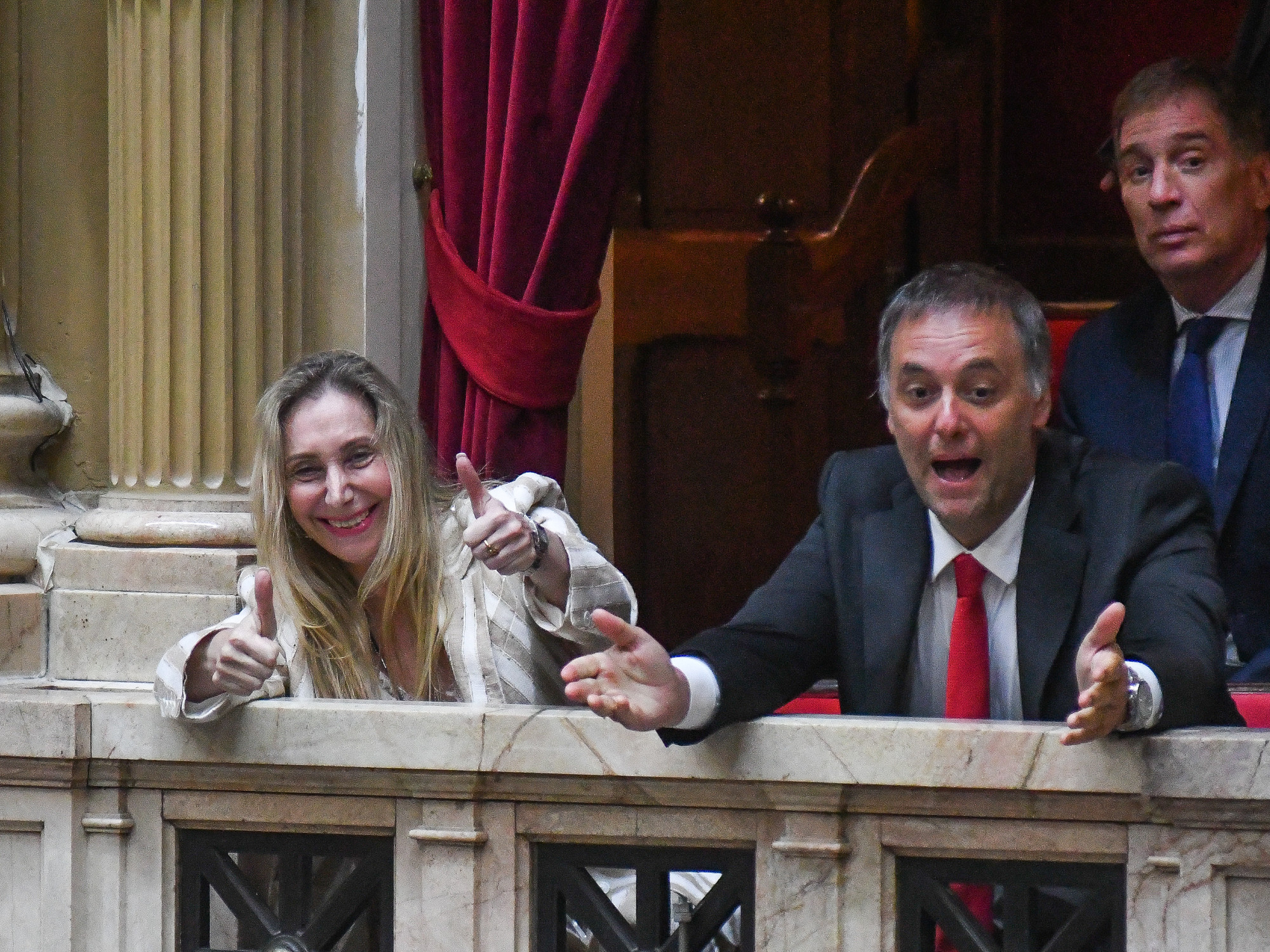 En un intento por recuperar el control de la agenda, el Gobierno anunció que enviará un paquete de proyectos de ley al Congreso | FM Avenida