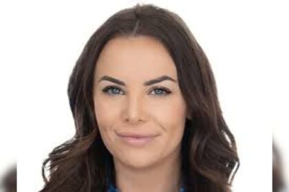 Es candidata a senadora en EE. UU. y se inspiró en "Mi pobre angelito": como su inquilina no quería dejar la habitación, le arrojó una tarántula | FM Avenida