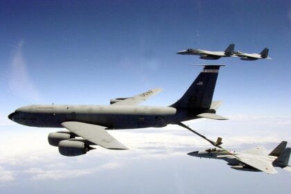 Estados Unidos confirma la muerte de cuatro militares en la caída de un avión  de carga de combustible en Irak | FM Avenida