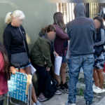 Fuerte demanda y vigilia de 24 horas para la inscripción en los cursos del Centro de Formación Laboral 401 | FM Avenida