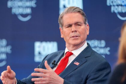 Guerra en el Golfo: Estados Unidos podría retirar sanciones al petróleo iraní ya embarcado | FM Avenida