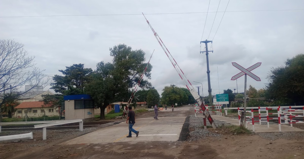 Habilitaron el tránsito vehicular por el paso a nivel de Ruta 191 | FM Avenida