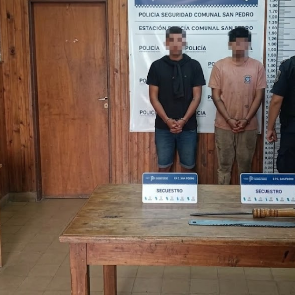 Identificaron a dos hombres que portaban armas blancas en la vía pública | FM Avenida