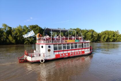 Invitan a un paseo en catamarán por el río con degustación y actividades | FM Avenida