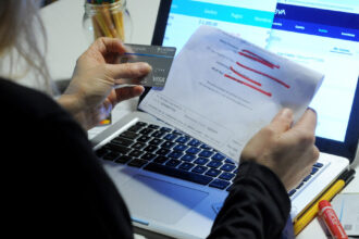 La cantidad de familias con atraso de pago en los créditos es la más alta en 20 años y preocupa la mora en las empresas | FM Avenida