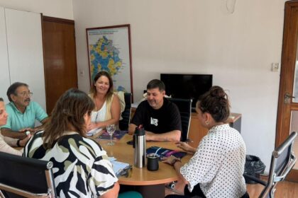 La descentralización de Desarrollo de la Comunidad llegará a los barrios Los Aromos y Depietri | FM Avenida