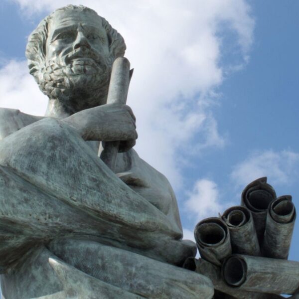 La frase de hoy, Aristóteles: “Somos lo que hacemos repetidamente. La excelencia, entonces, no es un acto, sino un hábito" | FM Avenida