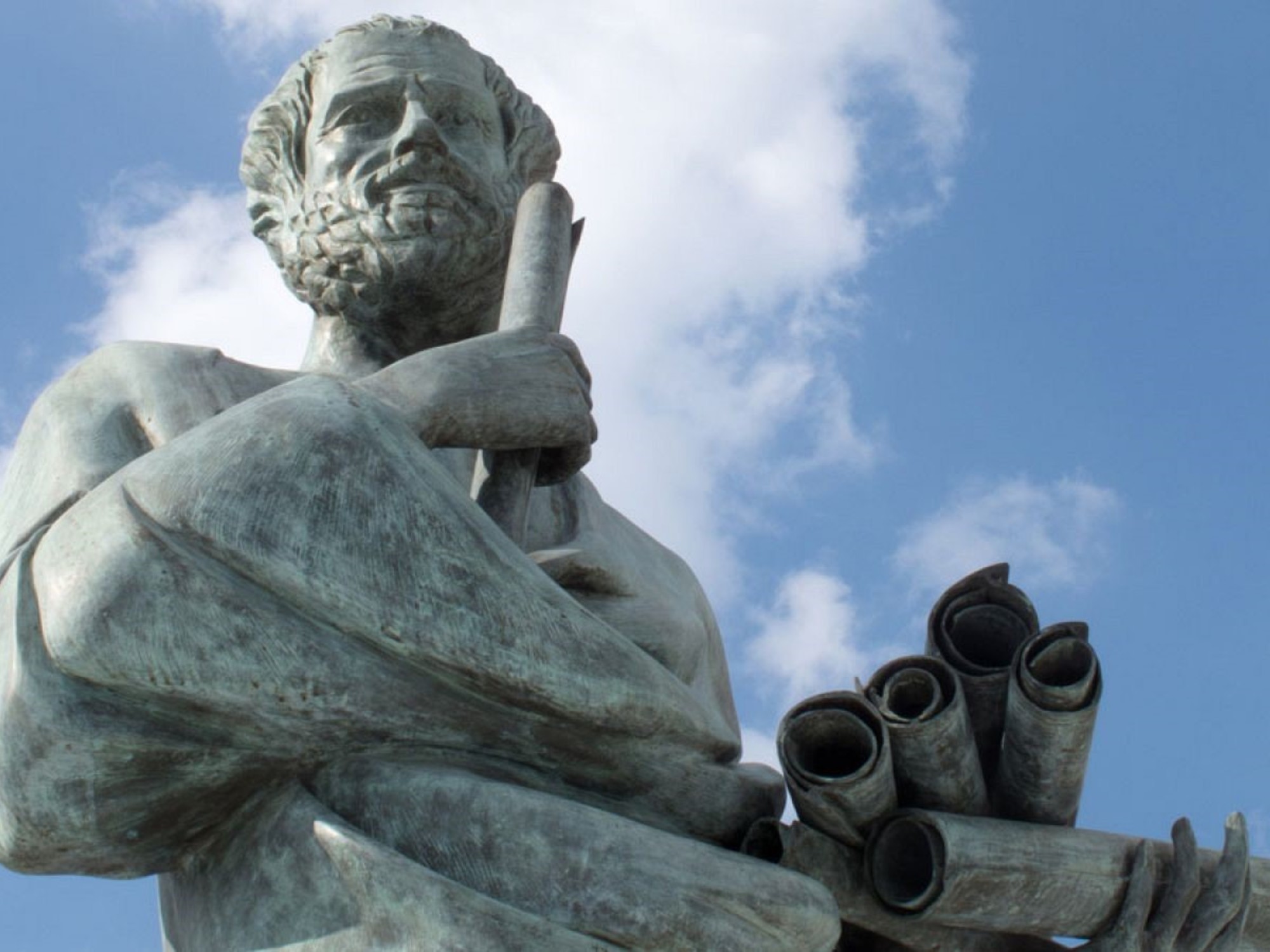 La frase de hoy, Aristóteles: “No te fíes de alguien que no tiene amigos | FM Avenida