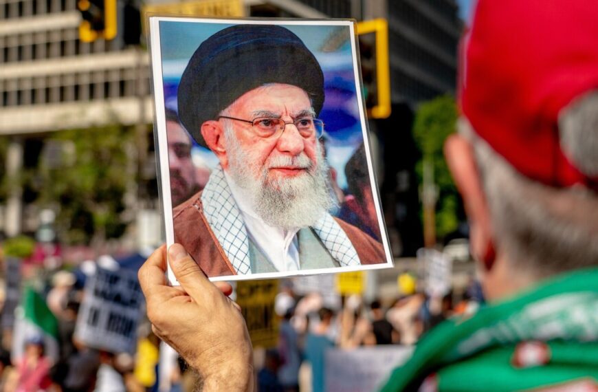La muerte de Ali Khamenei: el presidente iraní, el jefe del Poder Judicial y un jurista toman el control del país | FM Avenida