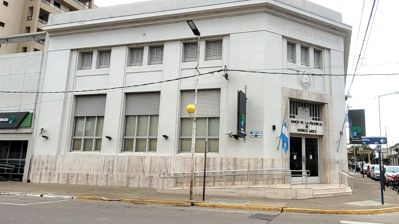 Los bancos retoman su horario habitual desde el miércoles | FM Avenida