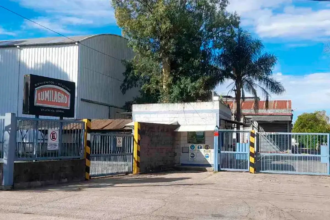 Lumilagro deja de fabricar termos de vidrio en su planta de Tortuguitas y comenzará a importarlos desde China | FM Avenida