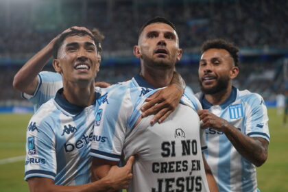 Maravilla Martínez y otra recuperación milagrosa: el 9 volvió de su lesión en tiempo récord y metió un doblete para la victoria de Racing | FM Avenida