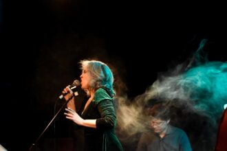 Marcela Giandinoto presenta su jazz íntimo este domingo en La Biblioteca Café | FM Avenida