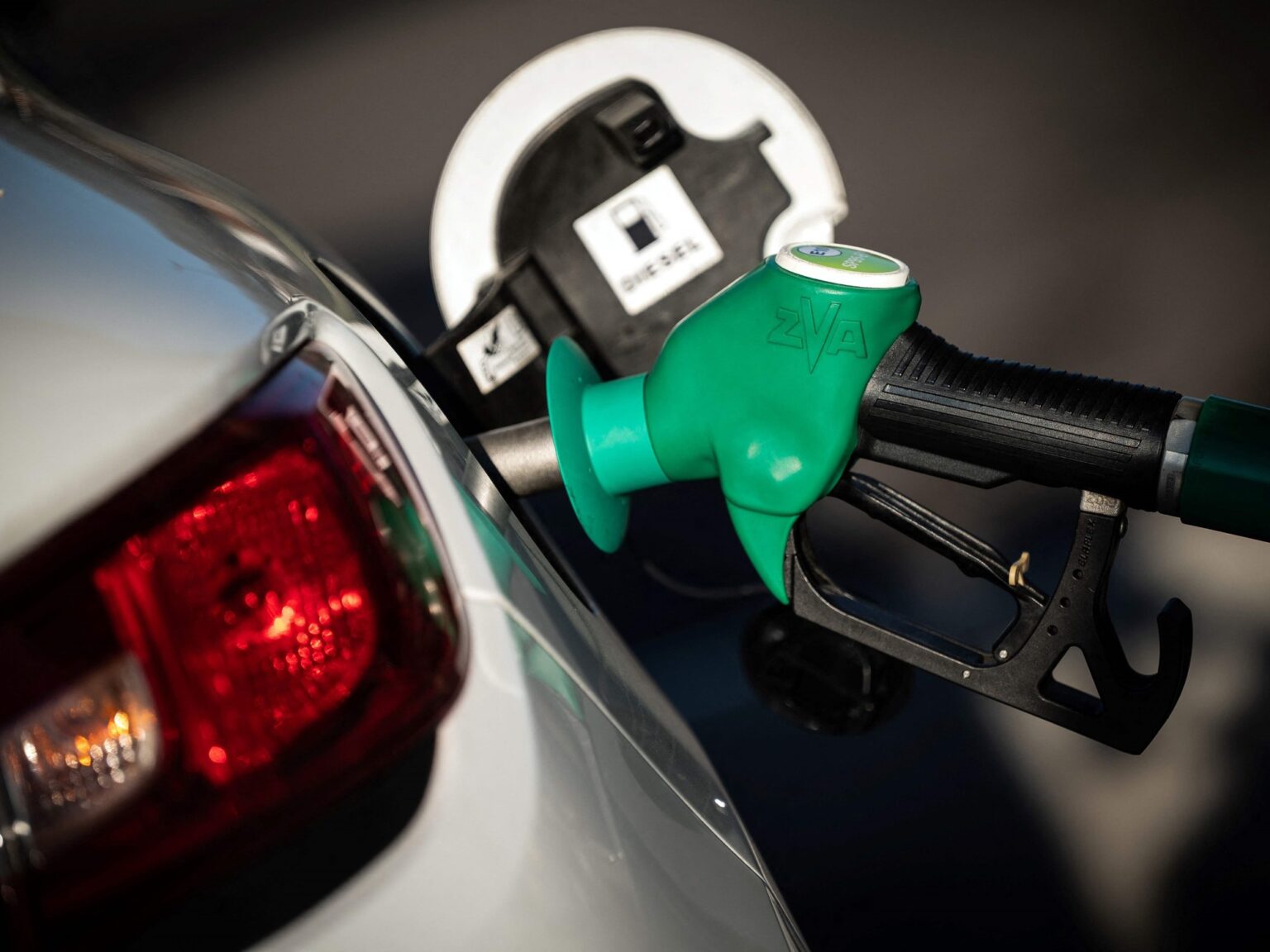 Nafta con más etanol: qué puede producir en el auto la nueva medida del Gobierno | FM Avenida