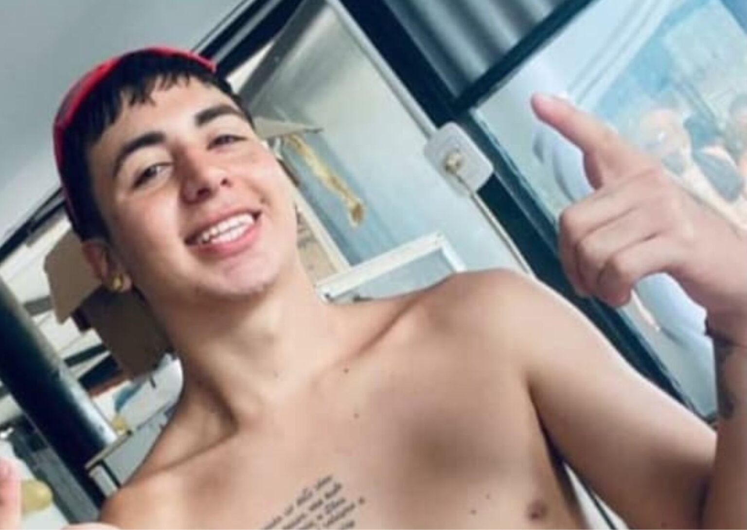 Piden cadena de oración para Antonio Fernández, un joven de 20 años que sufrió un paro respiratorio | FM Avenida