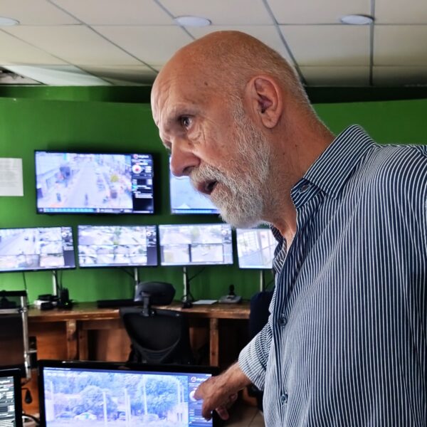 Polémica por la información oficial de hechos policiales: así fue el cruce entre Lilí y el secretario de Seguridad | FM Avenida