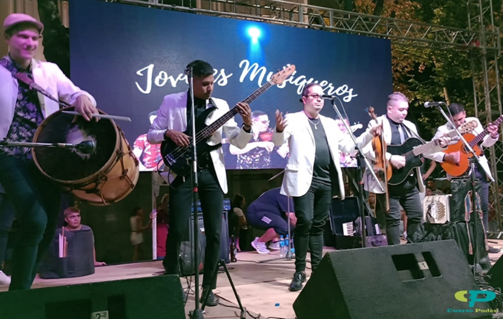 Primera jornada del festival de El Mercader, con el cierre de Los Jóvenes Musiqueros | FM Avenida