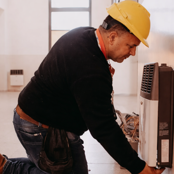 Proyecto para adherir a la Ley que asegura servicios esenciales a clubes, escuelas y hospitales | FM Avenida