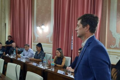 Rey: "Salazar está desconectado de las necesidades de San Pedro" | FM Avenida