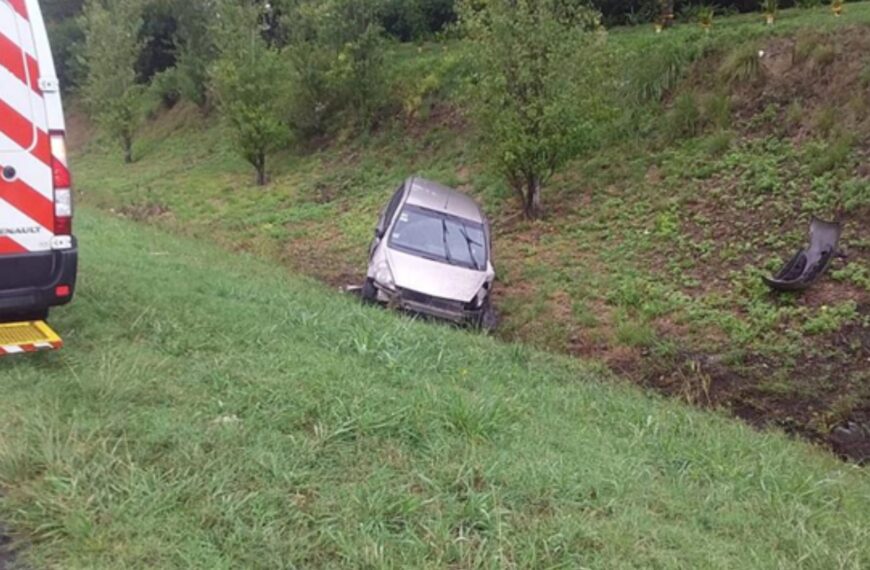 Ruta 9: despiste de un automóvil sin heridos a la altura del kilómetro 152 | FM Avenida
