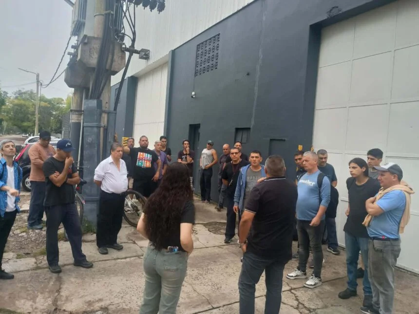 Tensión en Ascensores Guillemi, un gigante de Lomas de Zamora: denuncian despidos, sueldos adeudados y falta de aportes | FM Avenida